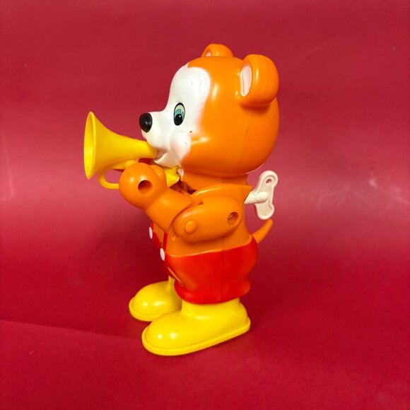 Vintage 1980 Wind-Up 8” Bear Sideways Walking Tail Wagging Toy Plastic Factory - Picture 3 of 8
